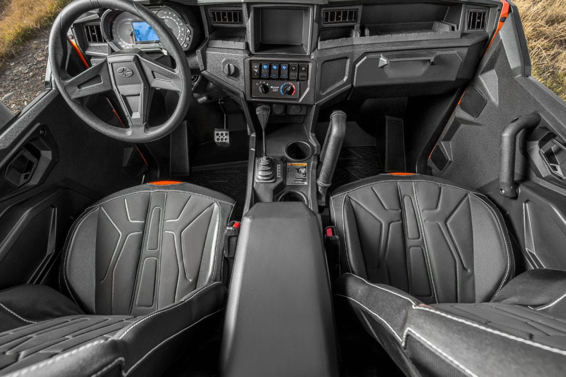 2016 polaris General Interior