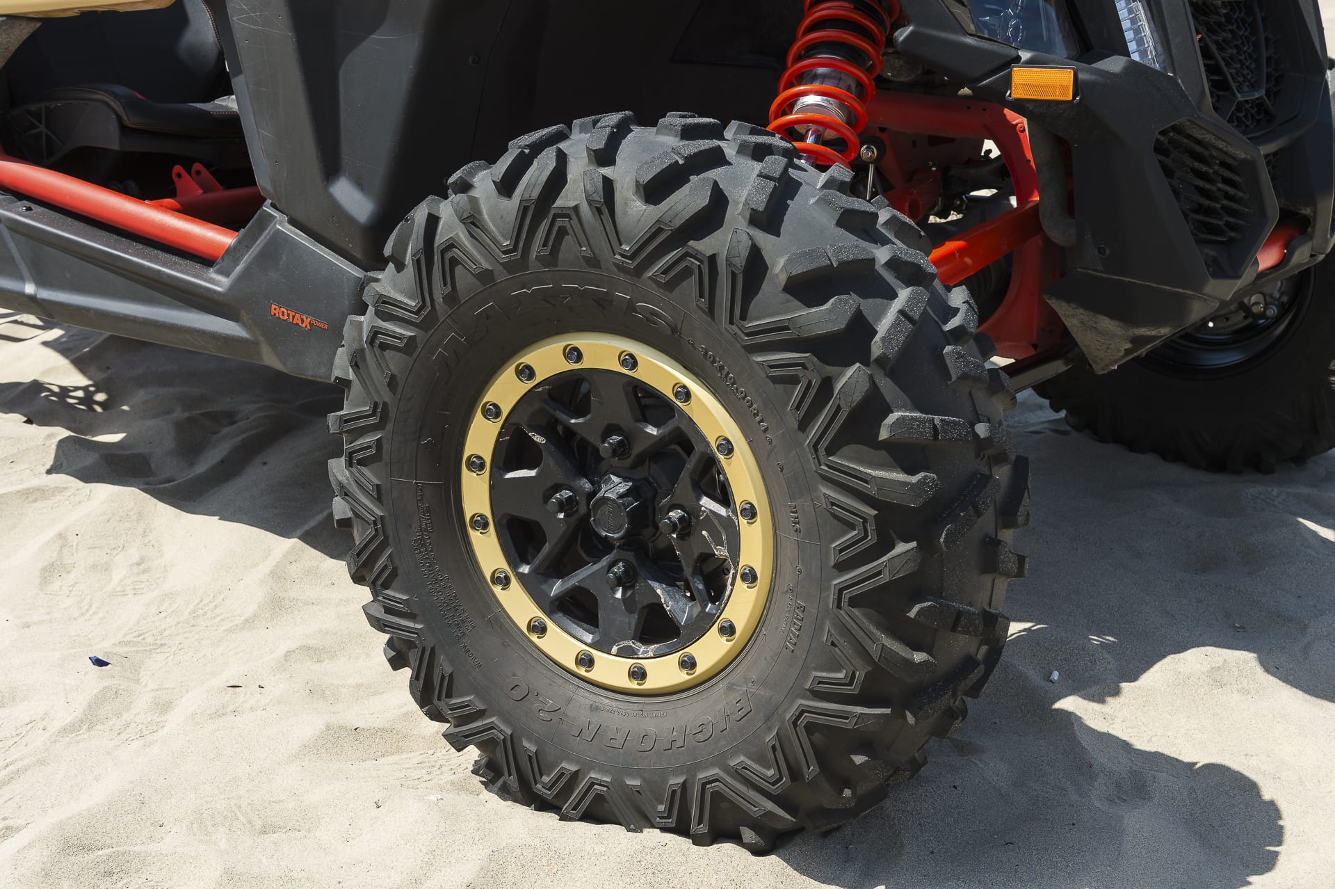 2017 Can-Am Maverick X3 Review - Tires and Wheels