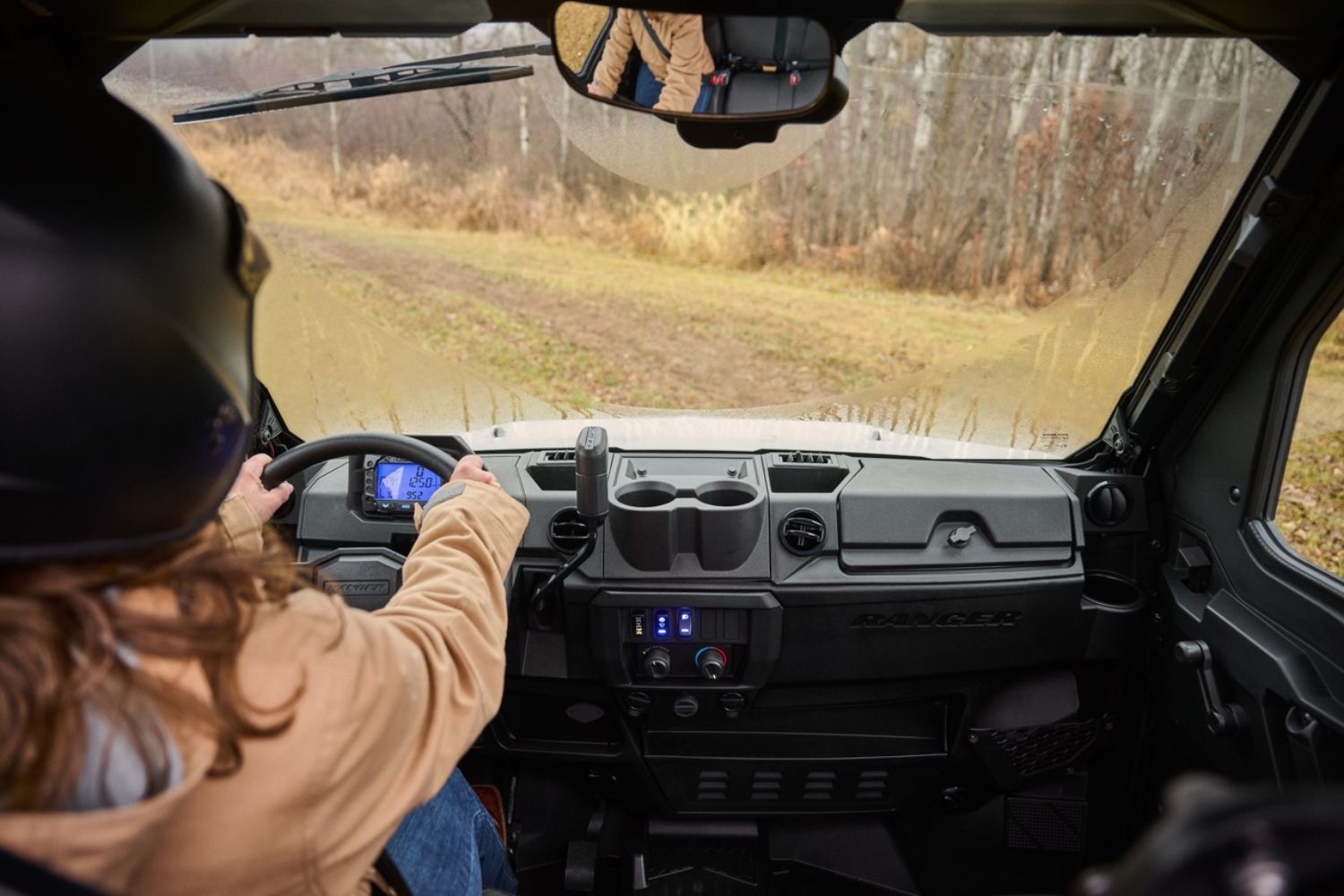 POLARIS RANGER 1000 CAB’S INTERIOR
